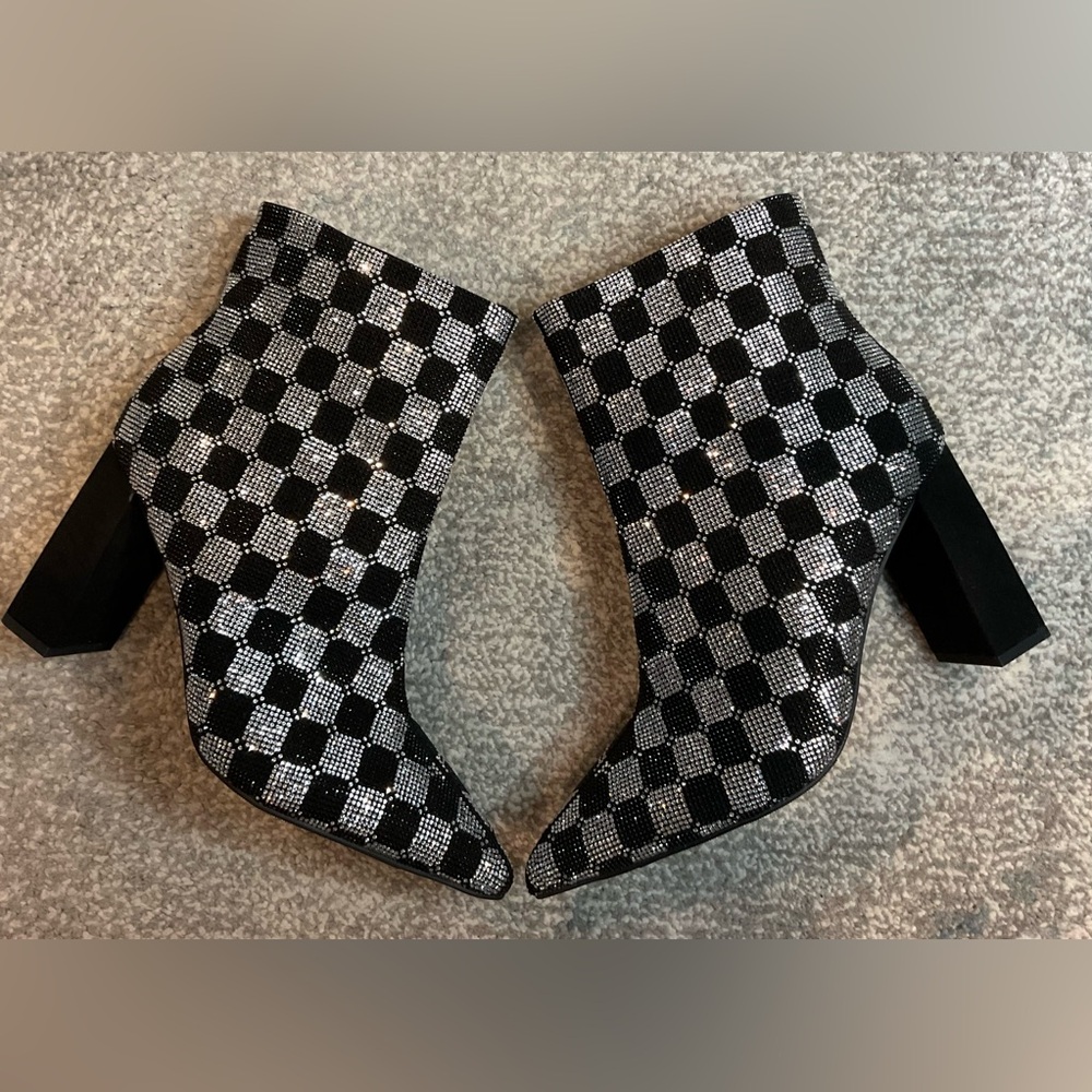 Wild Pair Ingridd Black & White Checkered Rhinestone Booties - Size 7 (NIB) - Picture 8 of 16